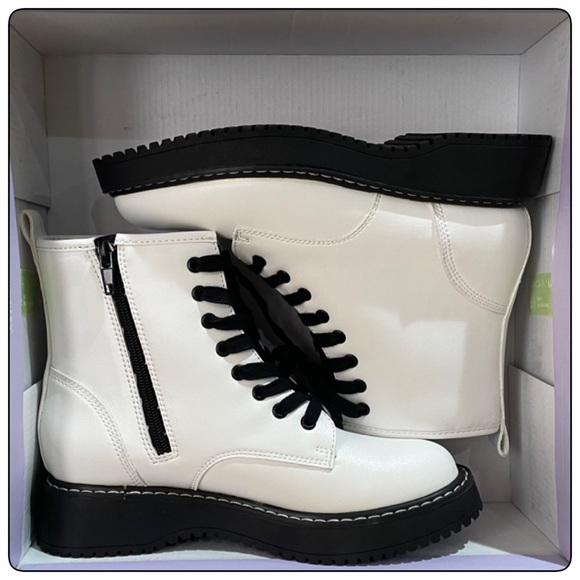 👖👢⭐️MADDEN GIRL KURRT ANKLE WHITE COMBAT BOOTS…Sz 6…New in box. - Picture 6 of 16
